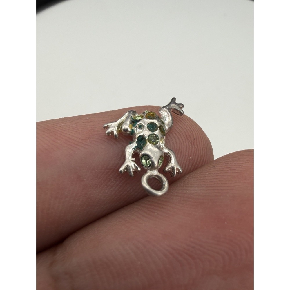 Vintage 925 Sterling Silver Green Glass Frog Shaped Charm Pendant